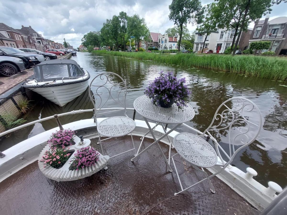 Botel Het Waterhotel *